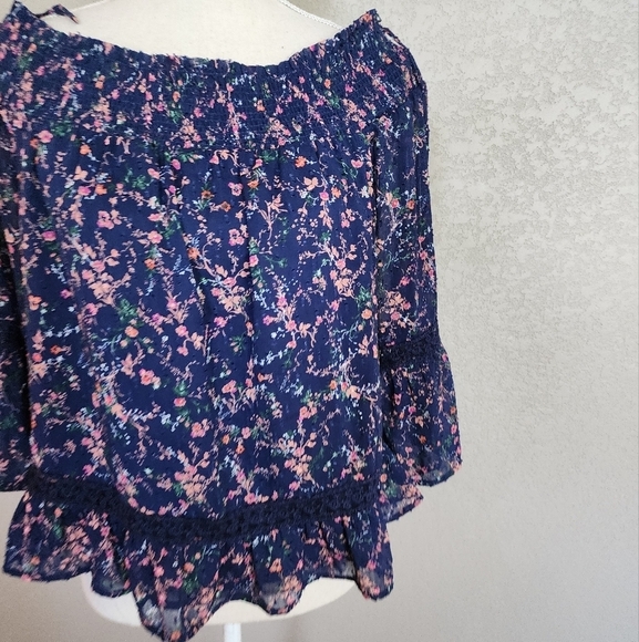 skies are blue shoulder blouse size Medium - Picture 3 of 8